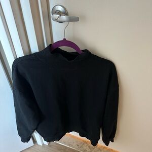 Alo tuneck with pockets